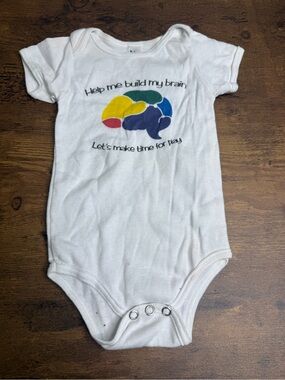 ⭐️5 for $20⭐️ White Baby One-Piece Bodysuit with Colorful Brain Graphic 3-6M